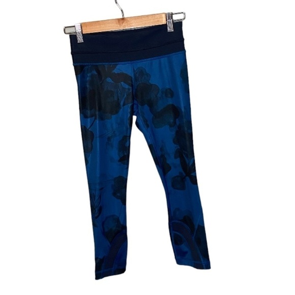 Lululemon Run Inspire II Crop Jumbo Inky Floral - Picture 3 of 11